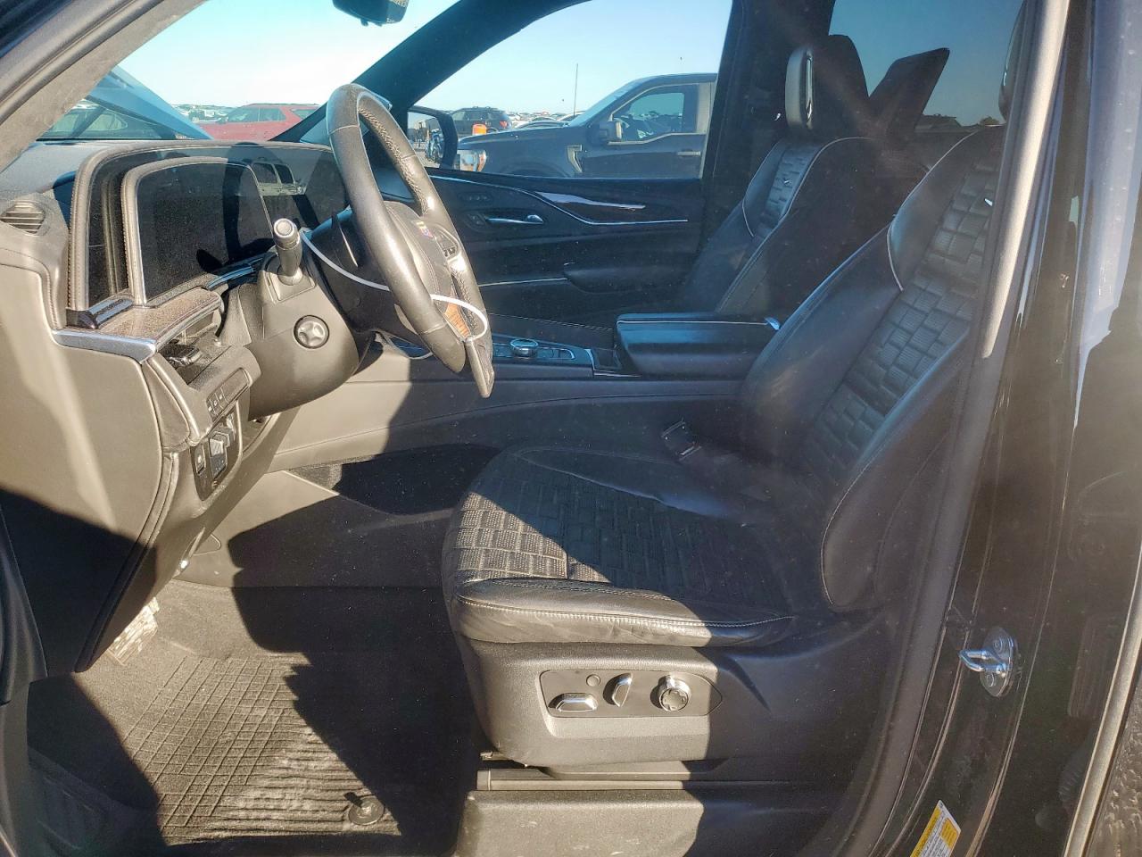 CADILLAC ESCALADE SPORT PLATINUM