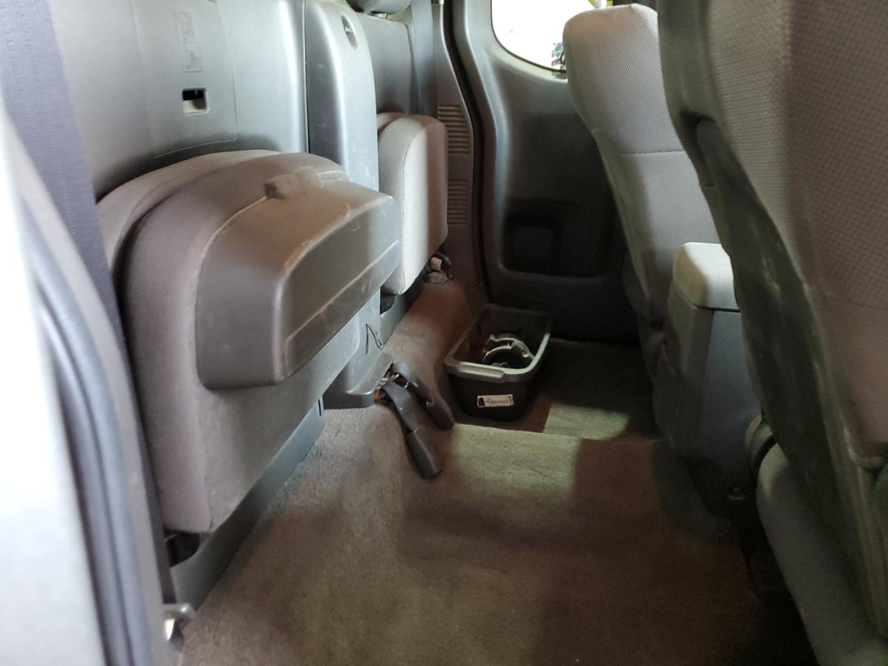 NISSAN FRONTIER KING CAB SE