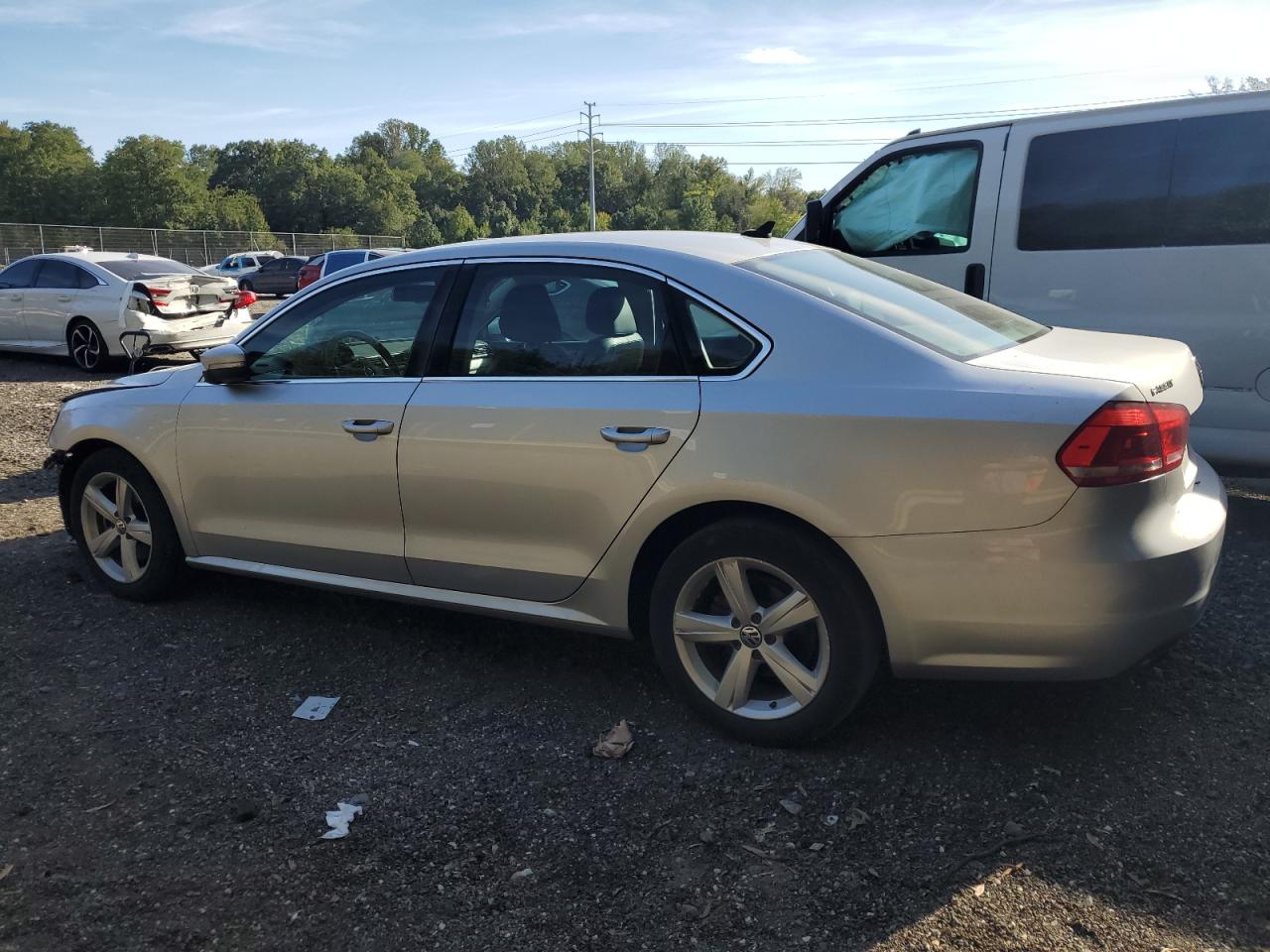 VOLKSWAGEN PASSAT SE