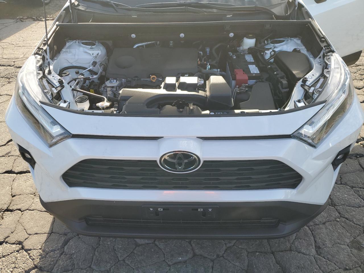 TOYOTA RAV4 XLE PREMIUM