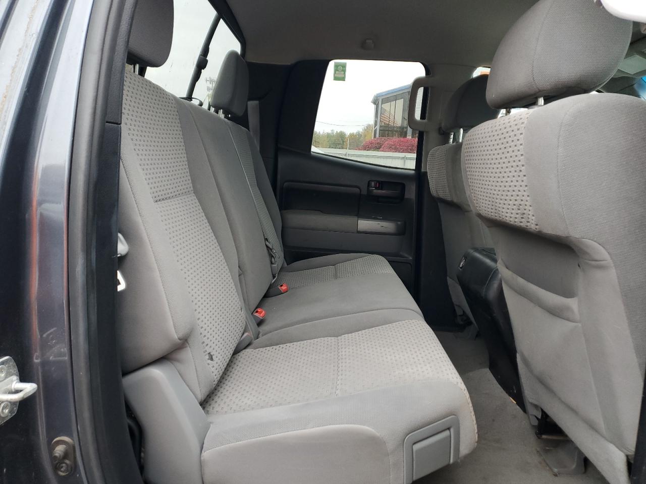 TOYOTA TUNDRA DOUBLE CAB SR5