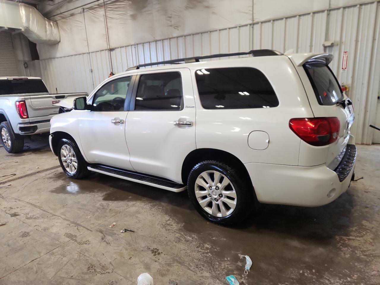 TOYOTA SEQUOIA PLATINUM