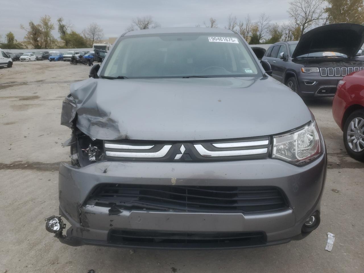 MITSUBISHI OUTLANDER SE