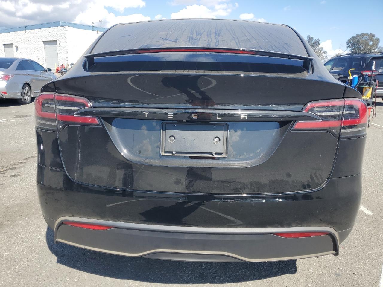 TESLA MODEL X