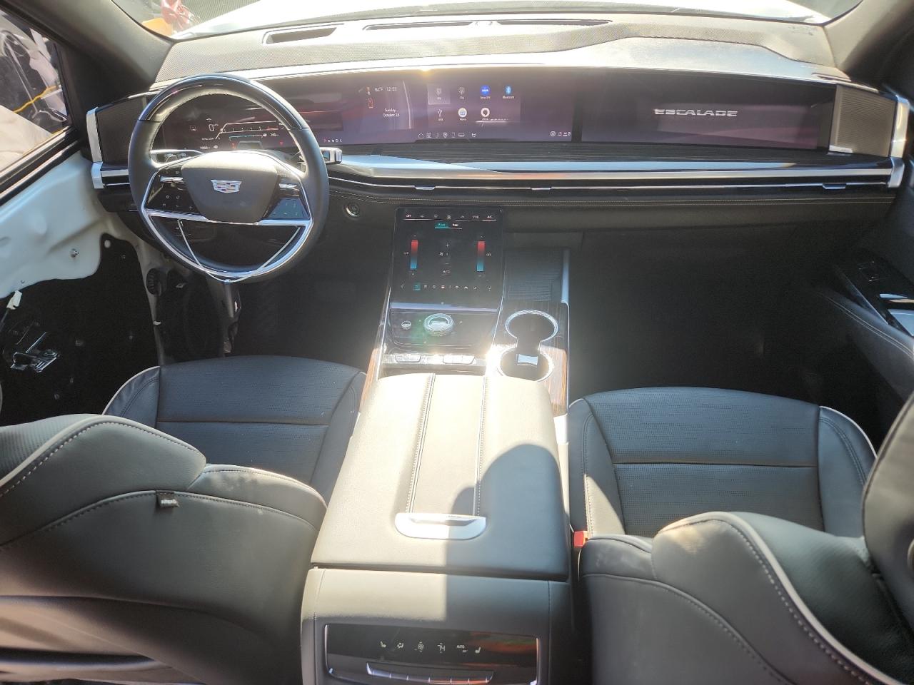 CADILLAC ESCALADE PREMIUM LUXURY