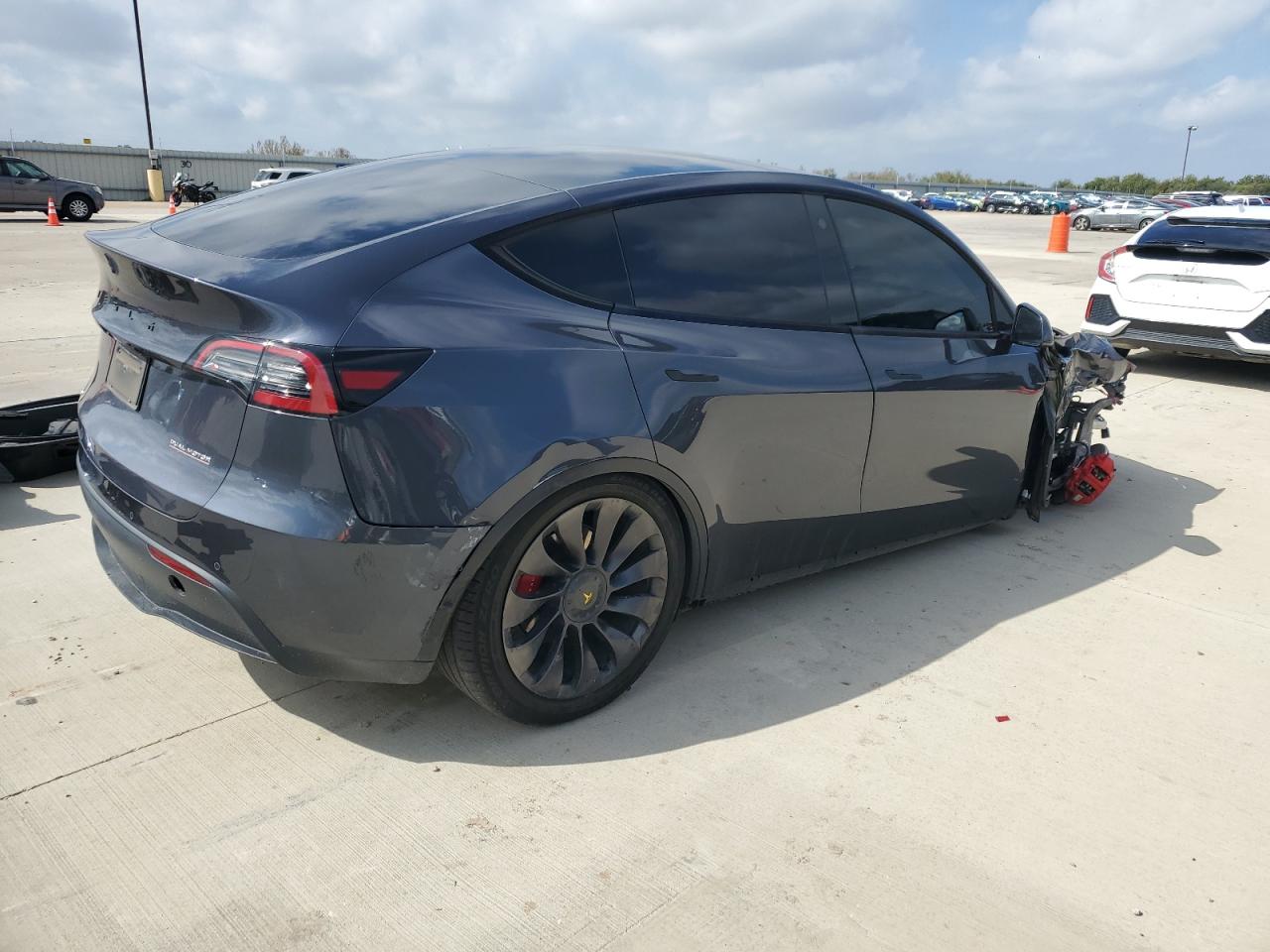 TESLA MODEL Y