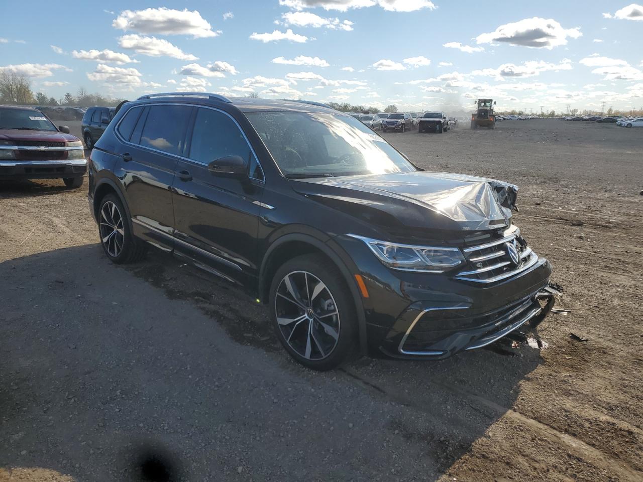 VOLKSWAGEN TIGUAN SEL R-LINE BLACK