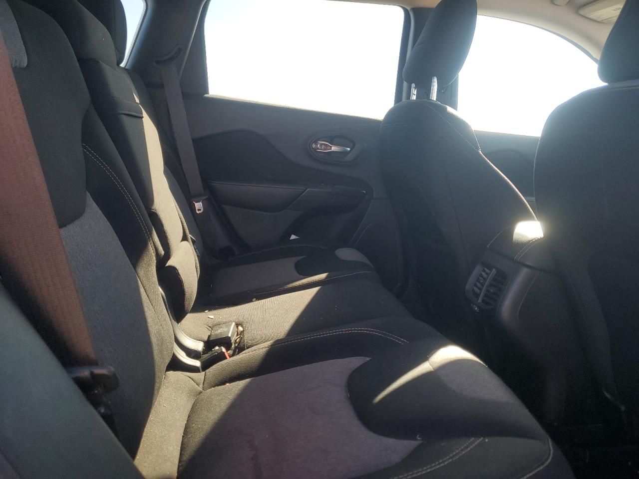 JEEP GRAND CHEROKEE SPORT