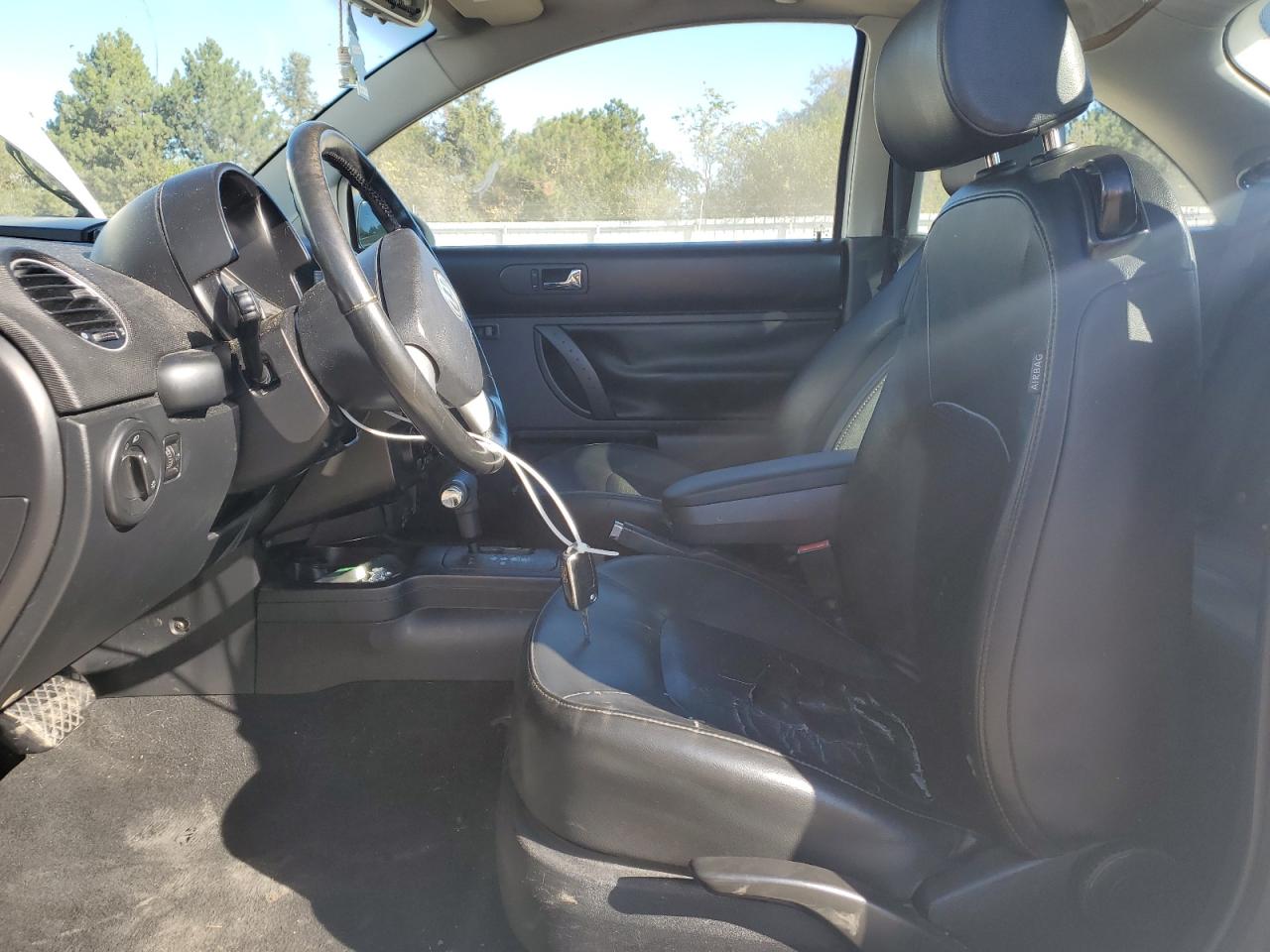 VOLKSWAGEN BEETLE NEW BEETLE