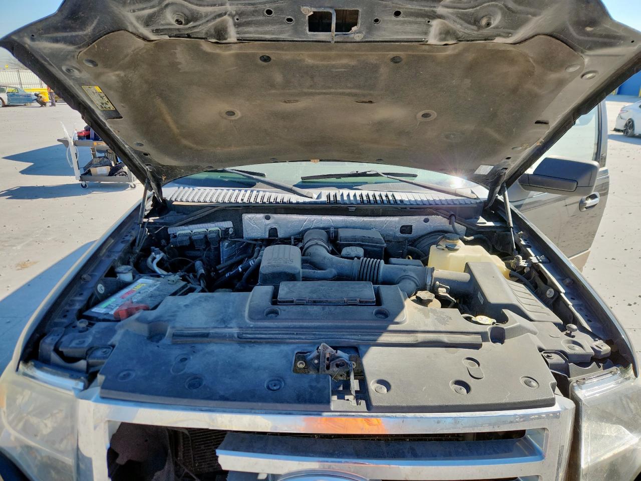 FORD EXPEDITION EL XLT