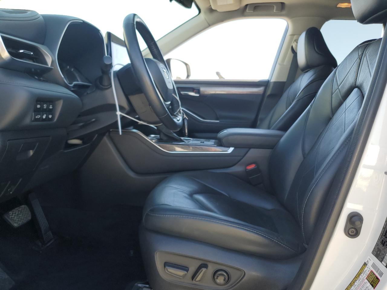 TOYOTA HIGHLANDER HYBRID PLATINUM