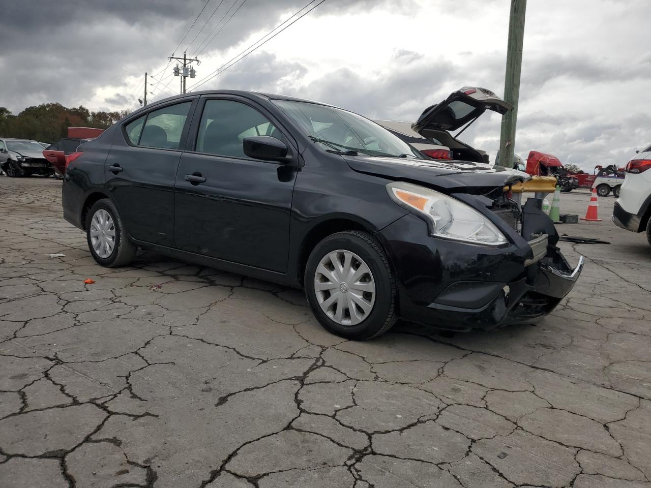 NISSAN VERSA S