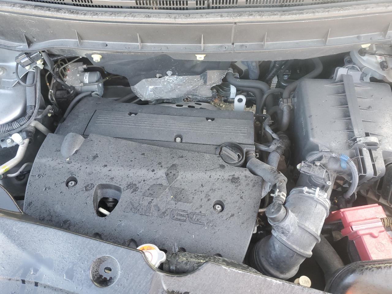 MITSUBISHI OUTLANDER ES