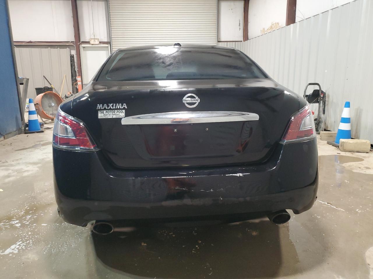NISSAN MAXIMA S