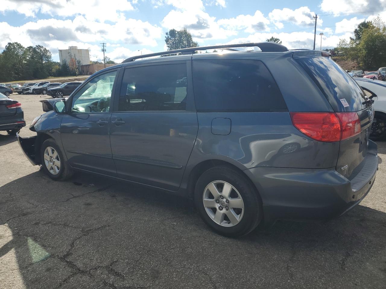 TOYOTA SIENNA XLE