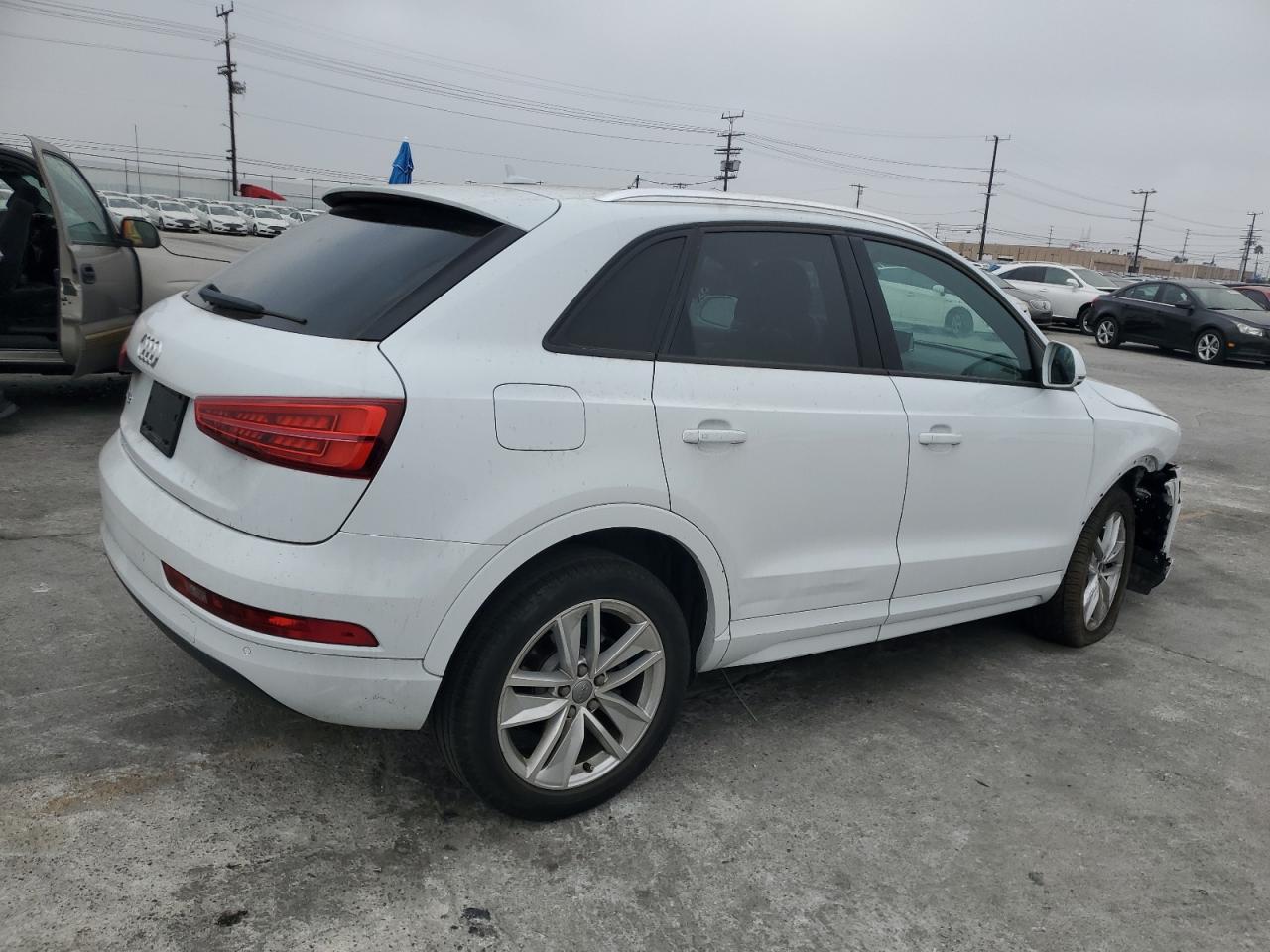 AUDI Q3 PREMIUM