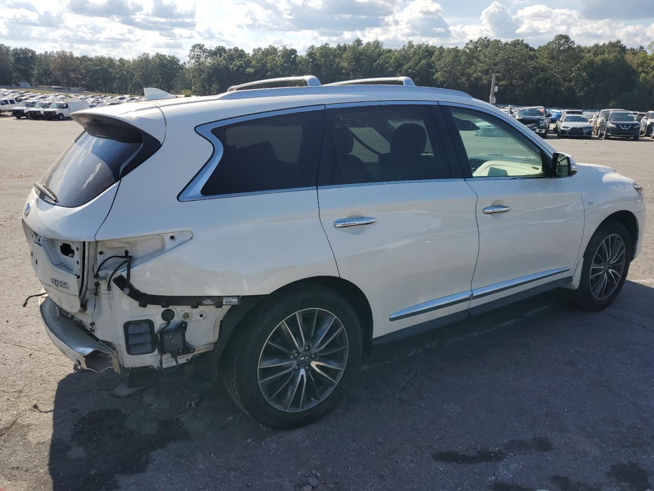 INFINITI QX60 LUXE