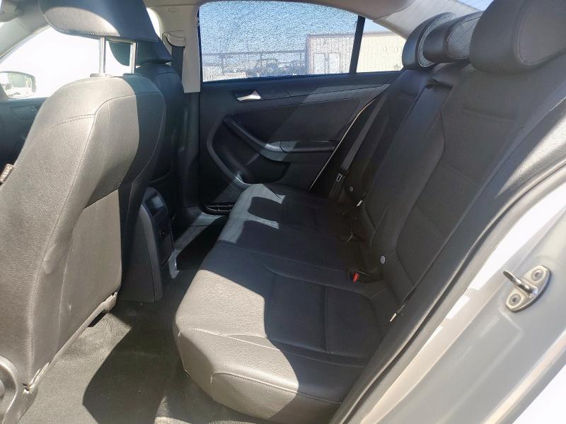 2011 VOLKSWAGEN JETTA SE - 3VWDZ7AJ5BM321360