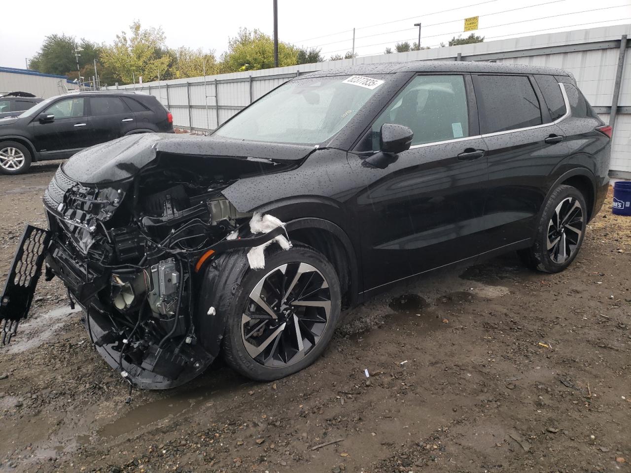 MITSUBISHI OUTLANDER SE