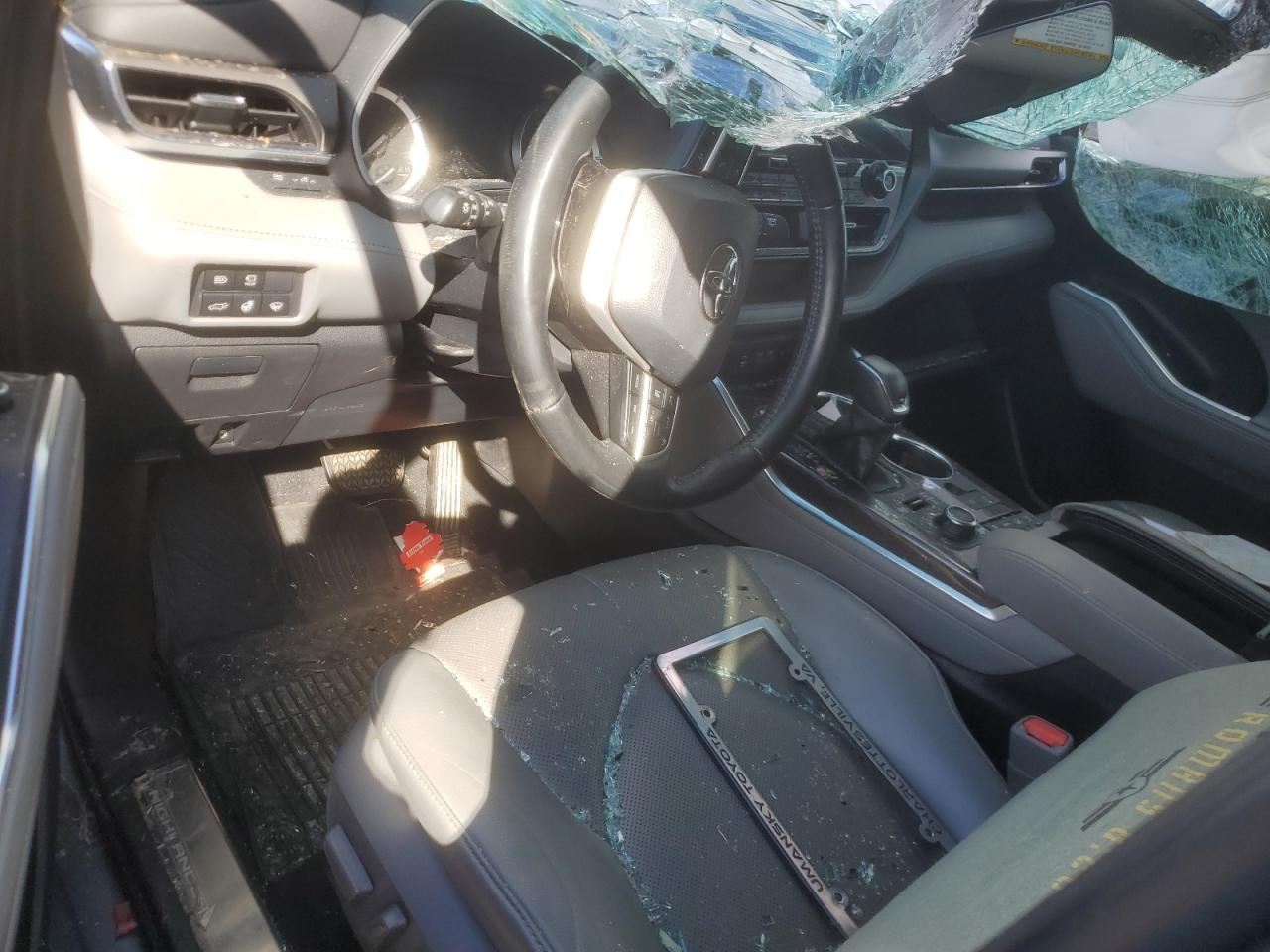 TOYOTA HIGHLANDER LIMITED