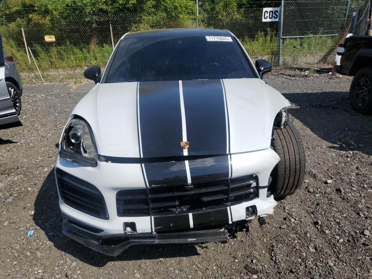 PORSCHE CAYENNE GTS COUPE