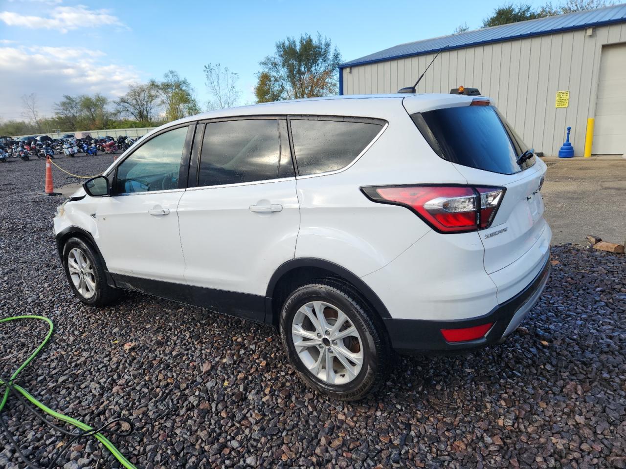 FORD ESCAPE SE