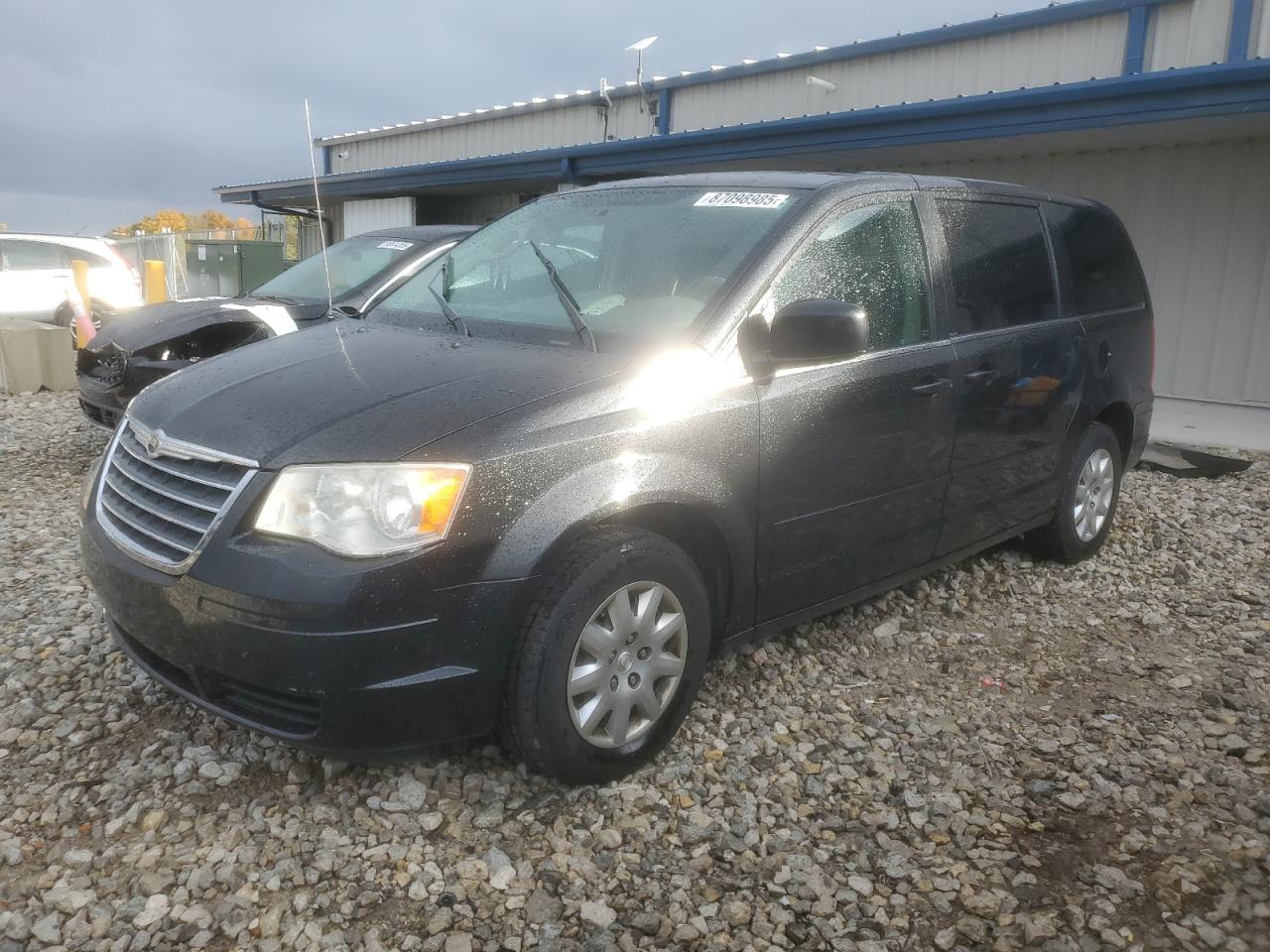 CHRYSLER TOWN & COUNTRY LX