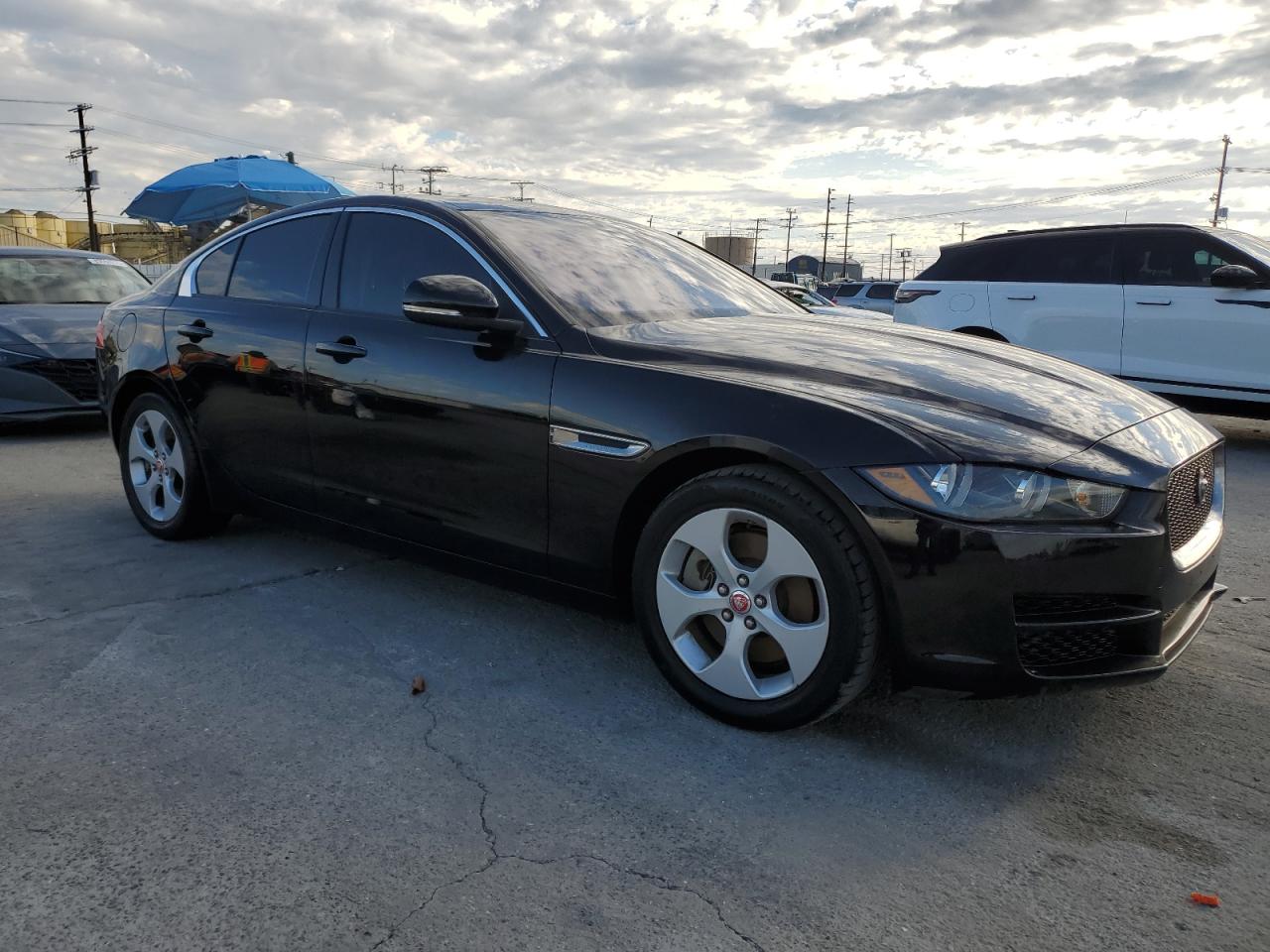 JAGUAR XE