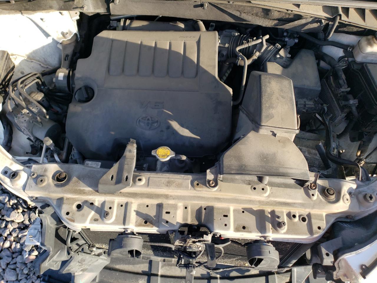 TOYOTA HIGHLANDER LIMITED