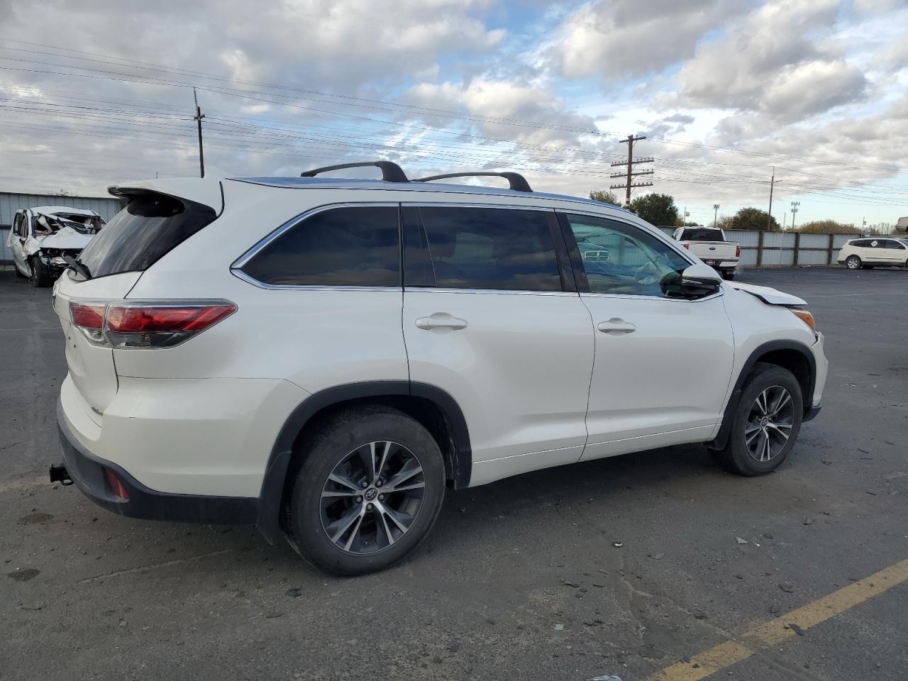 TOYOTA HIGHLANDER XLE