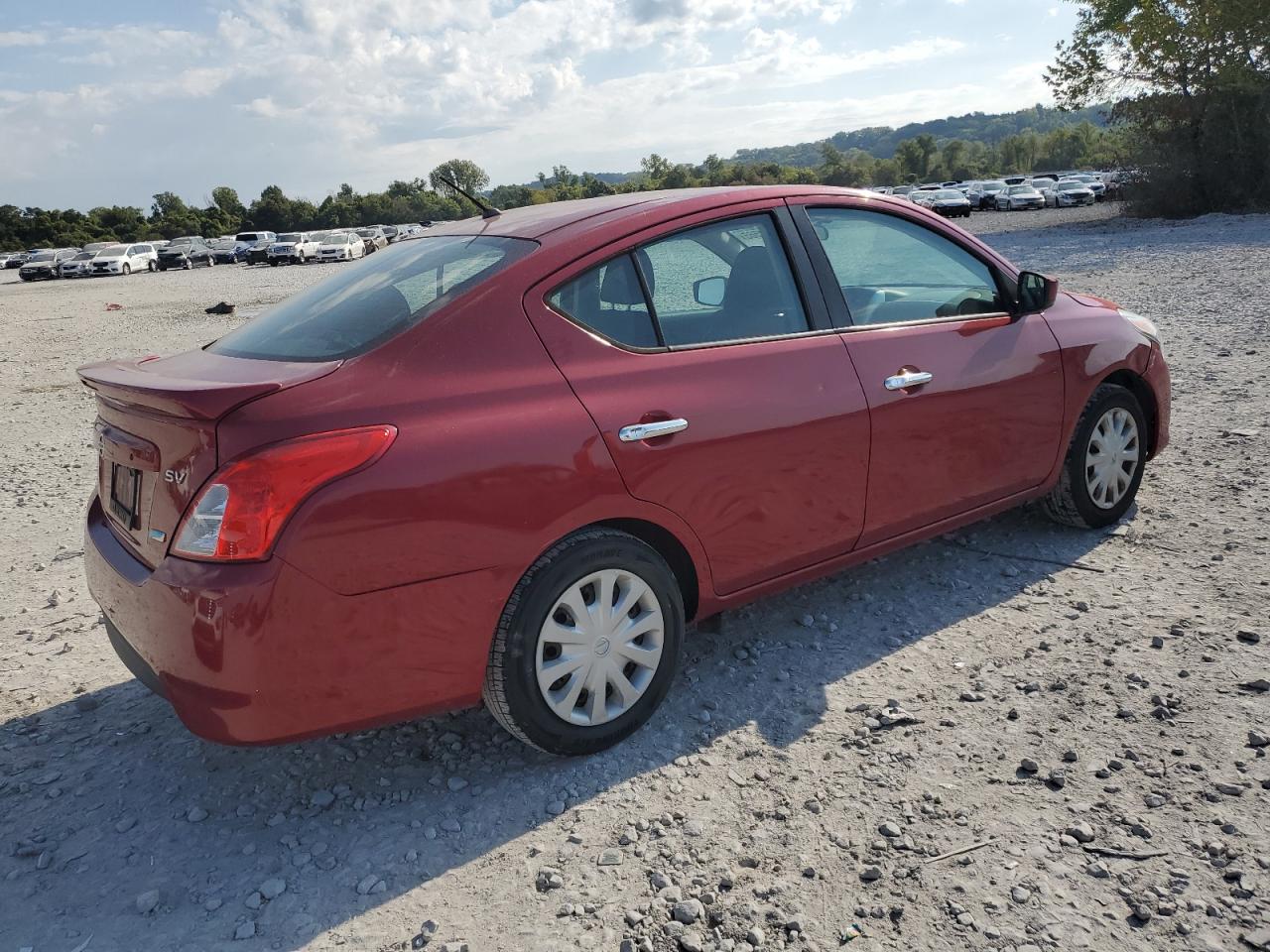 NISSAN VERSA S
