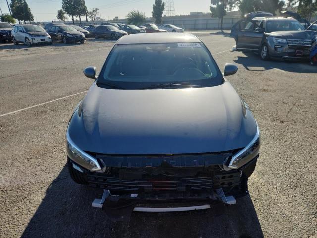 2025 NISSAN SENTRA SV - Inny widok