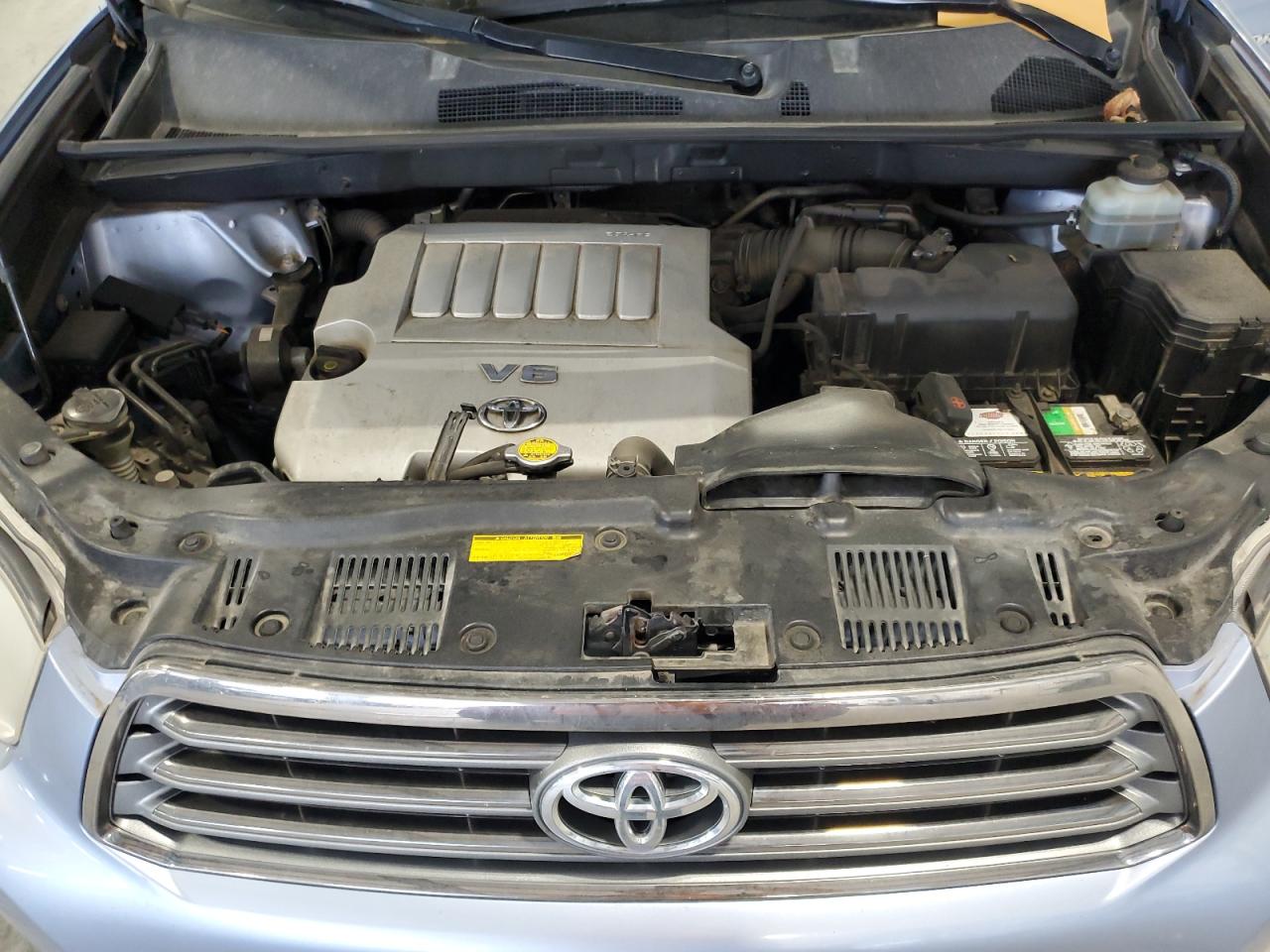 TOYOTA HIGHLANDER SPORT