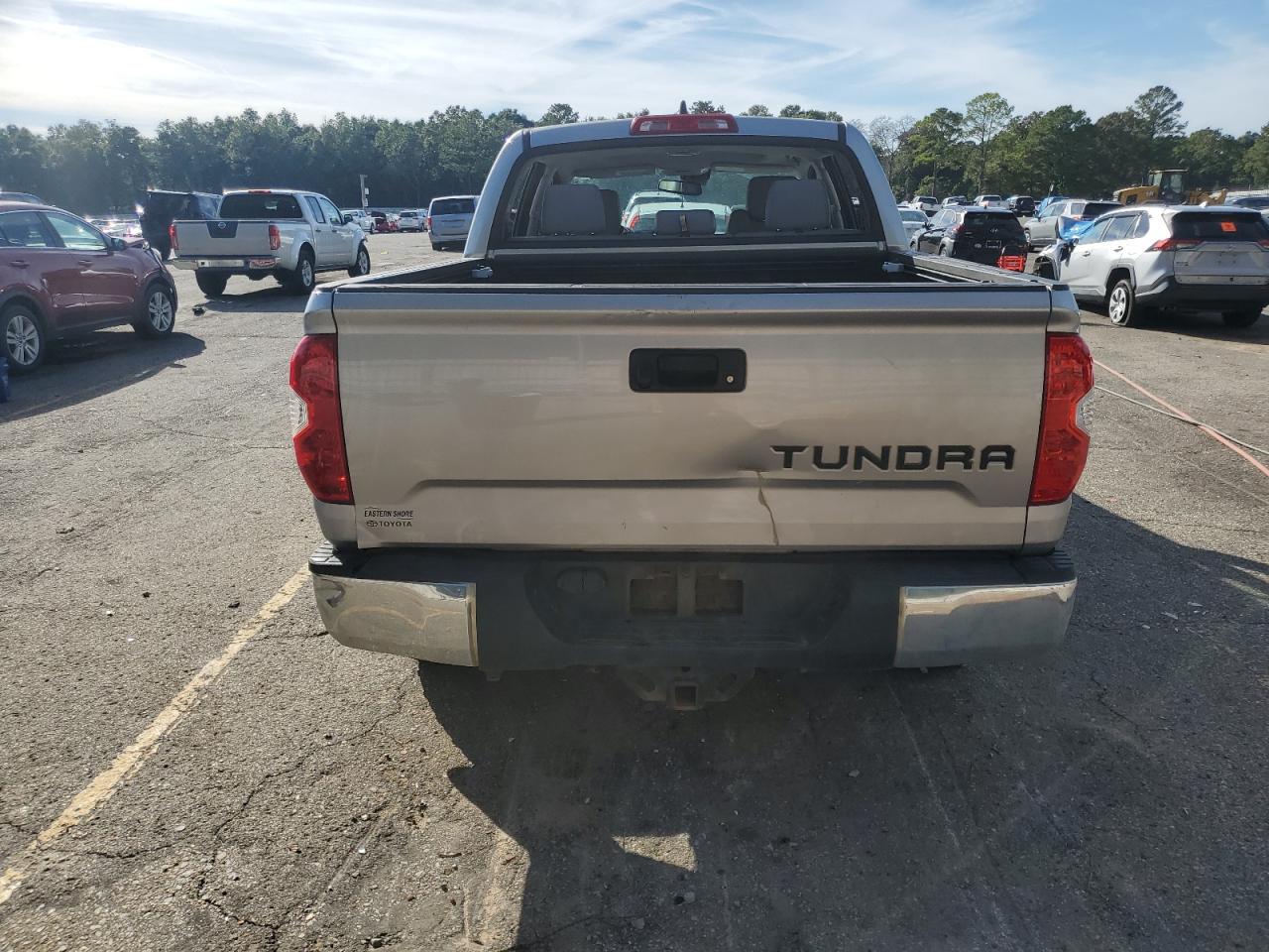 TOYOTA TUNDRA CREWMAX LIMITED