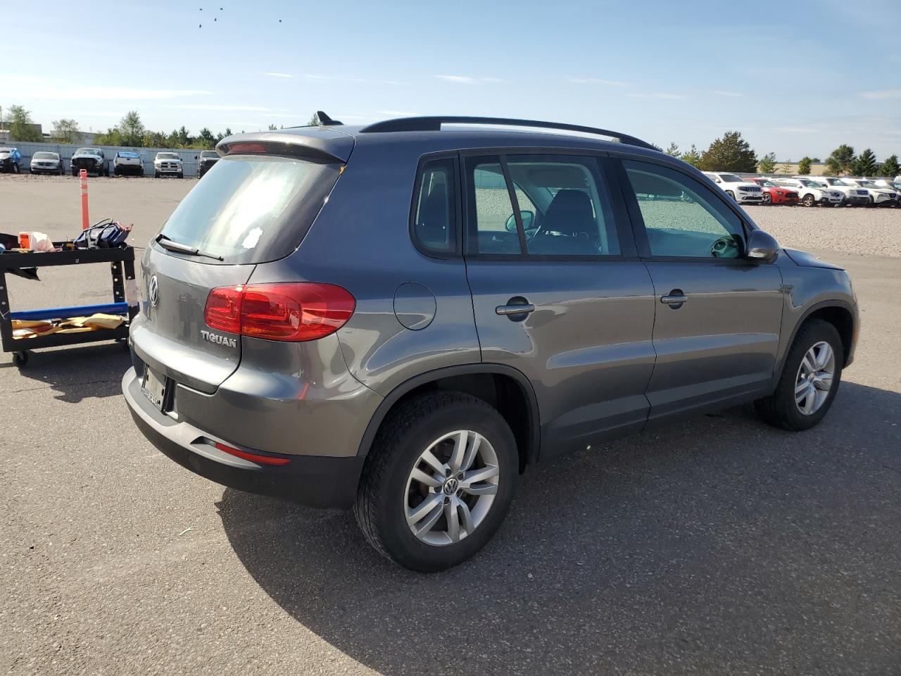 VOLKSWAGEN TIGUAN S