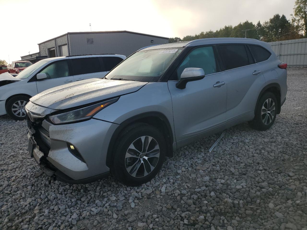 TOYOTA HIGHLANDER XLE