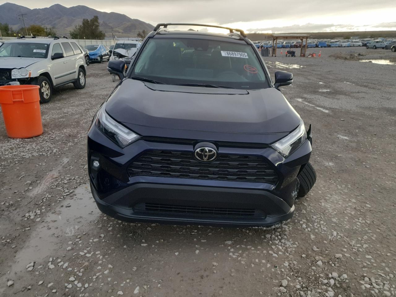 TOYOTA RAV4 XLE PREMIUM