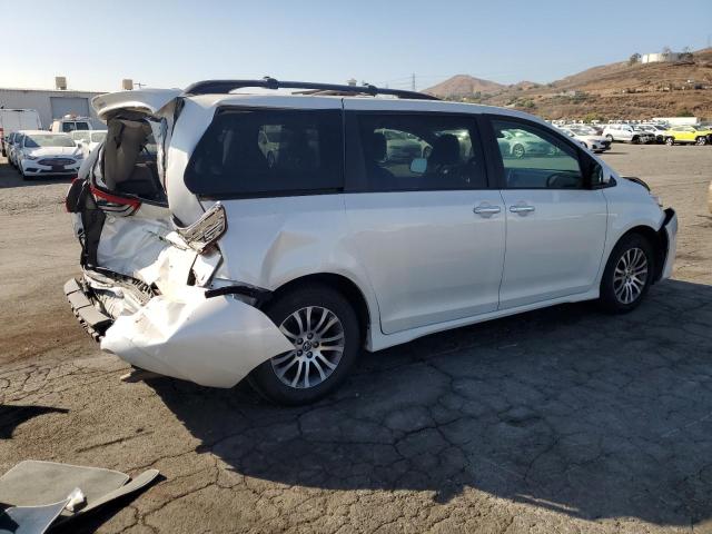 2020 TOYOTA SIENNA XLE 5TDYZ3DC5LS041613