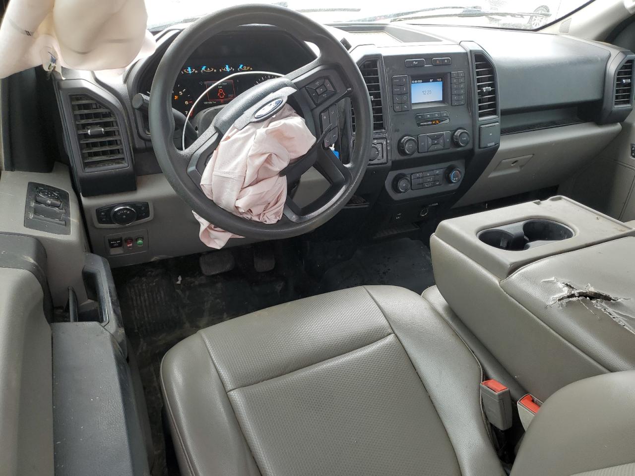 FORD F-150 SUPER CAB