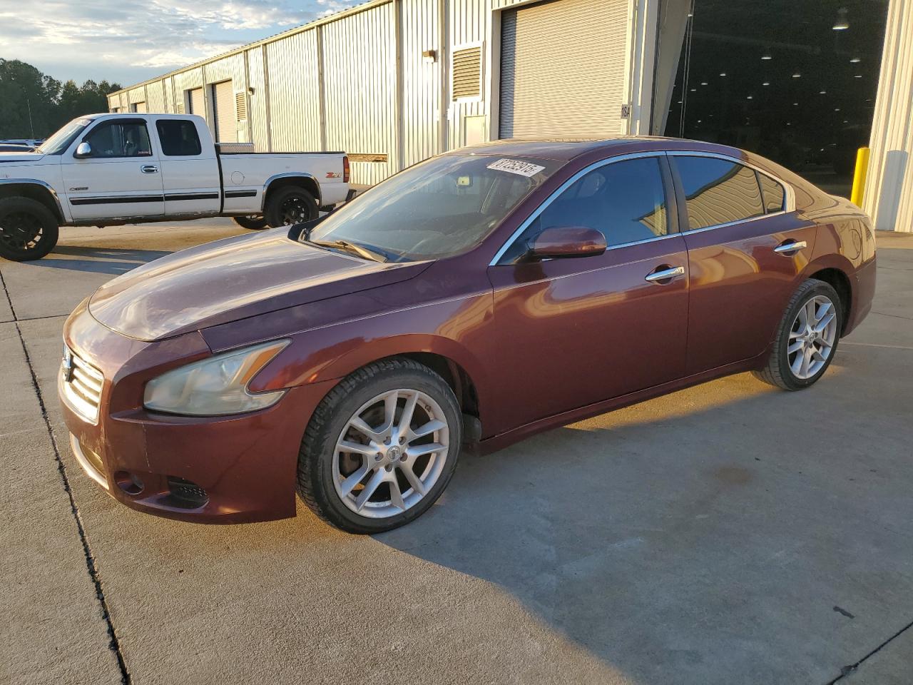 NISSAN MAXIMA S