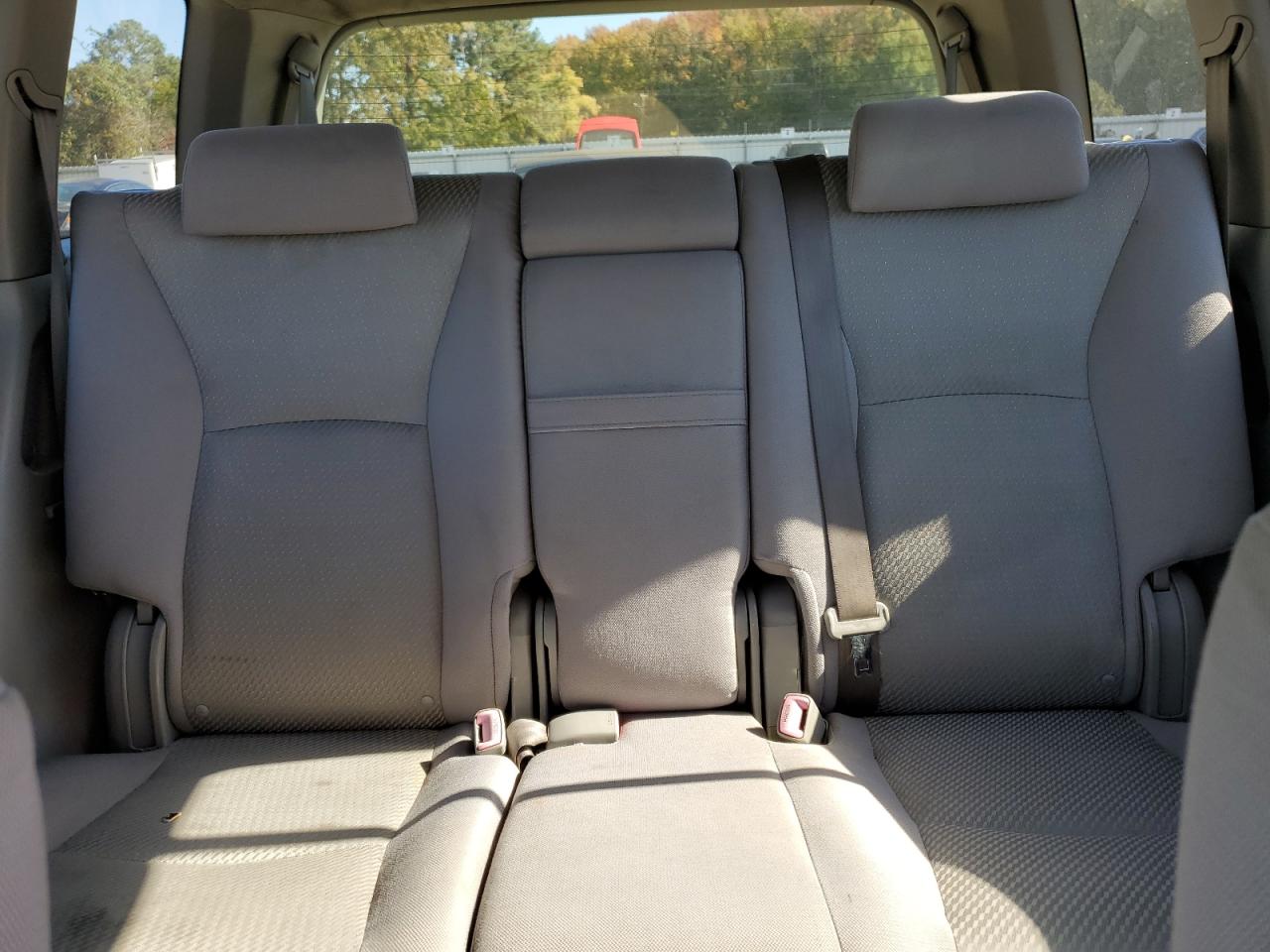 Lot #3311718236 2005 TOYOTA HIGHLANDER