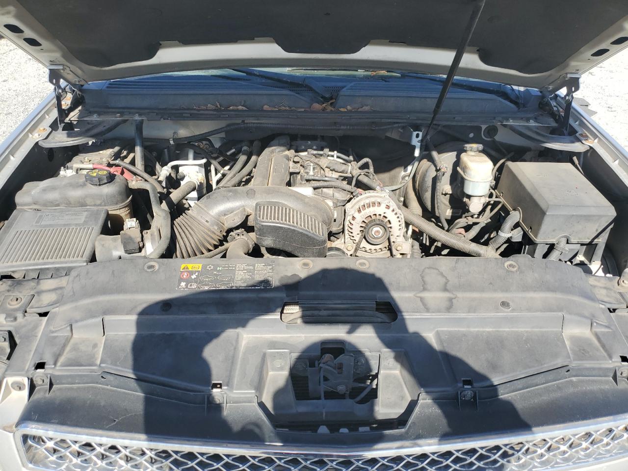 CHEVROLET TAHOE C1500 LS