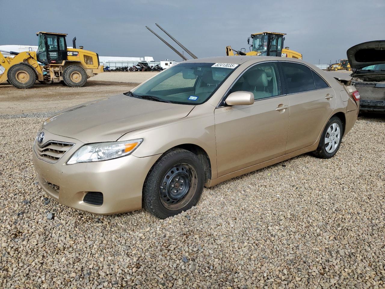 TOYOTA CAMRY BASE