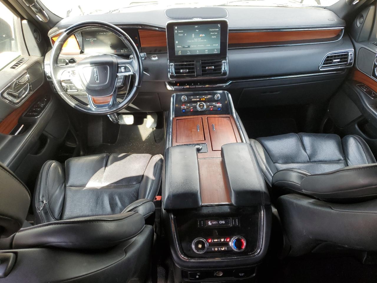 LINCOLN NAVIGATOR PREMIERE