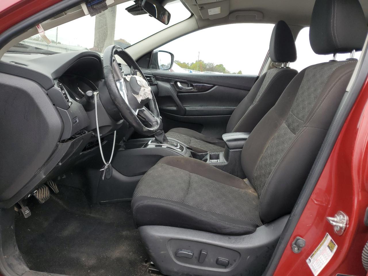 NISSAN ROGUE SPORT S