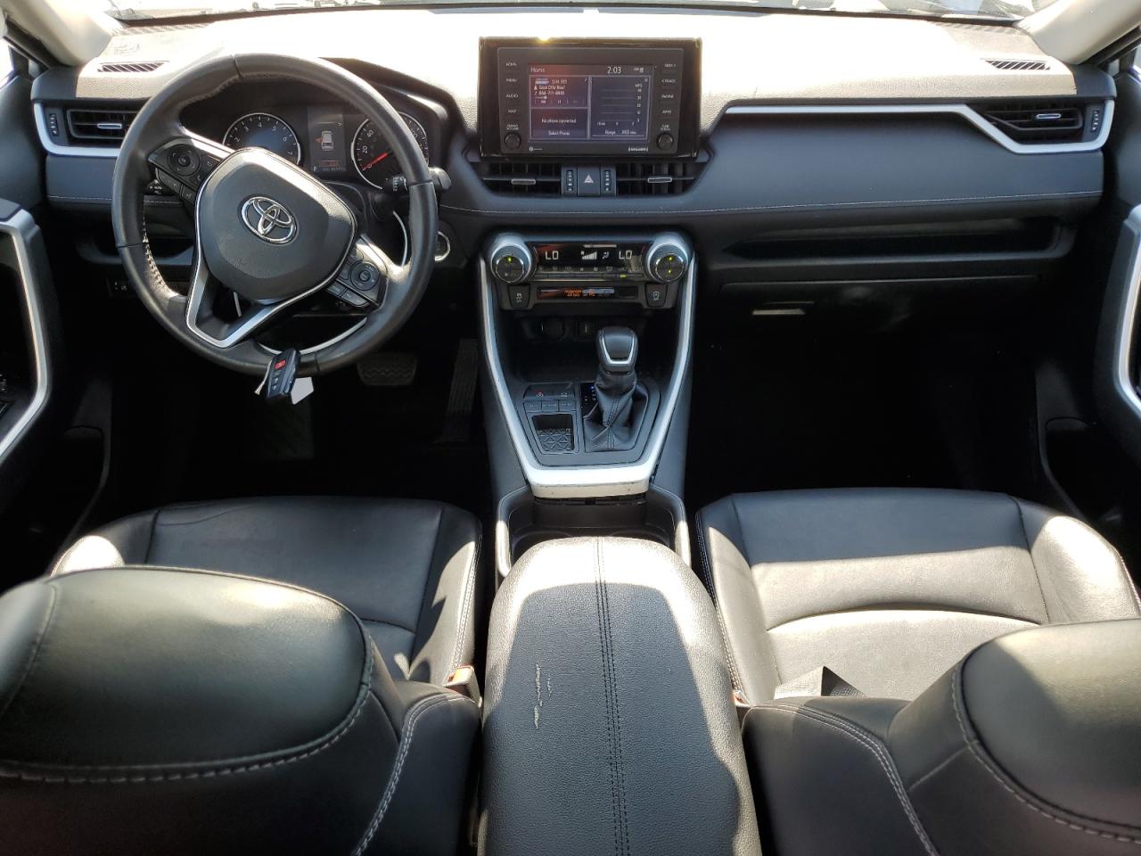 TOYOTA RAV4 XLE PREMIUM