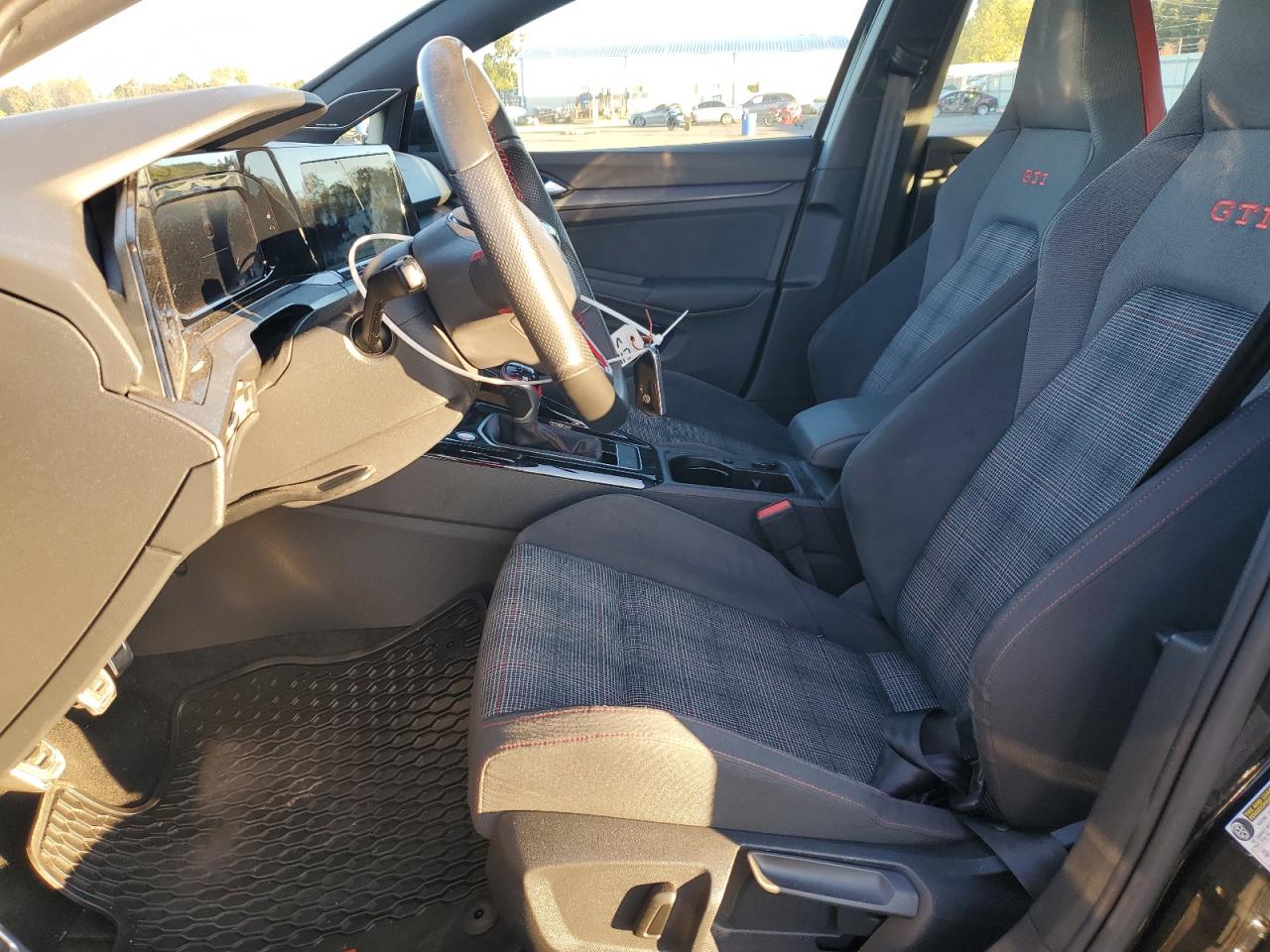 VOLKSWAGEN GOLF GTI SE