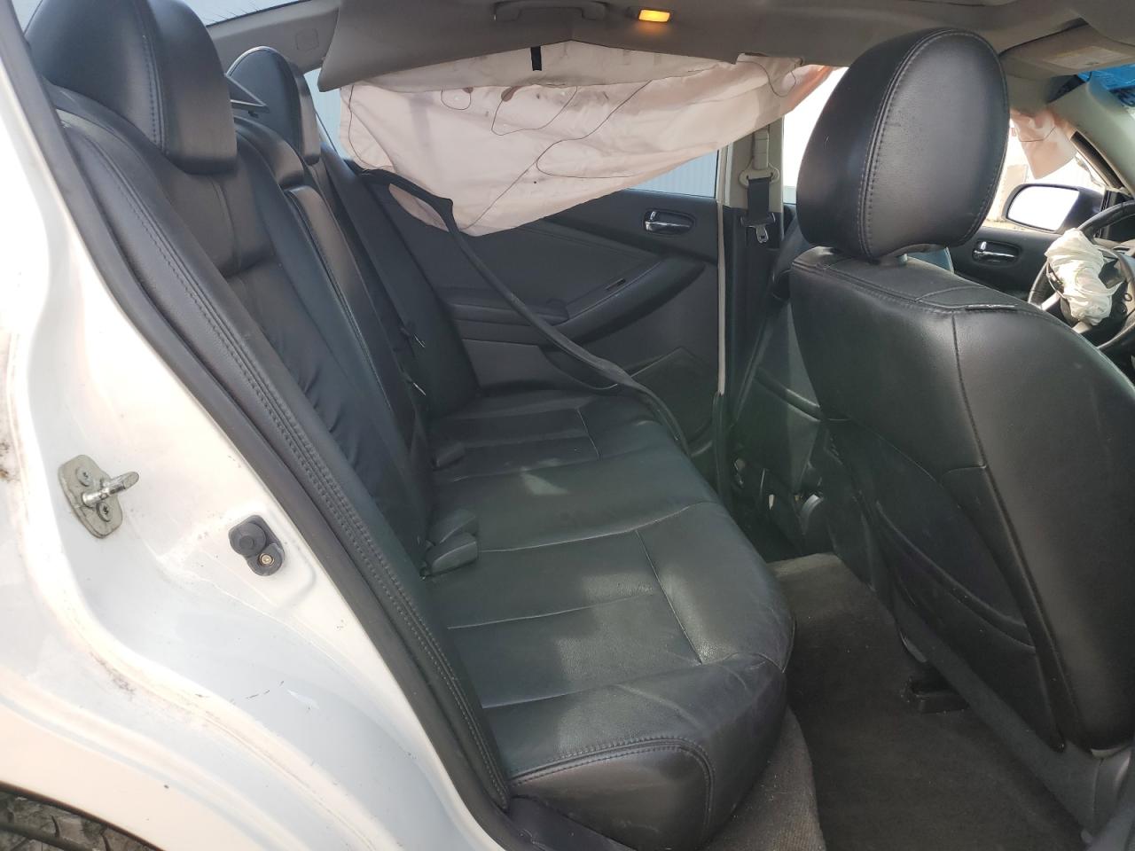 NISSAN ALTIMA BASE