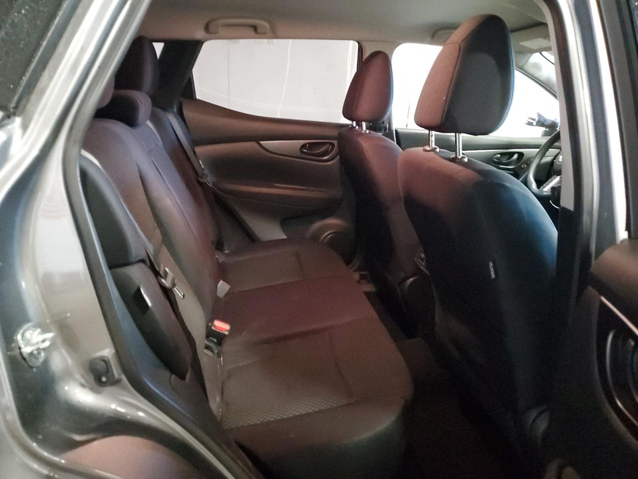 NISSAN ROGUE SPORT S