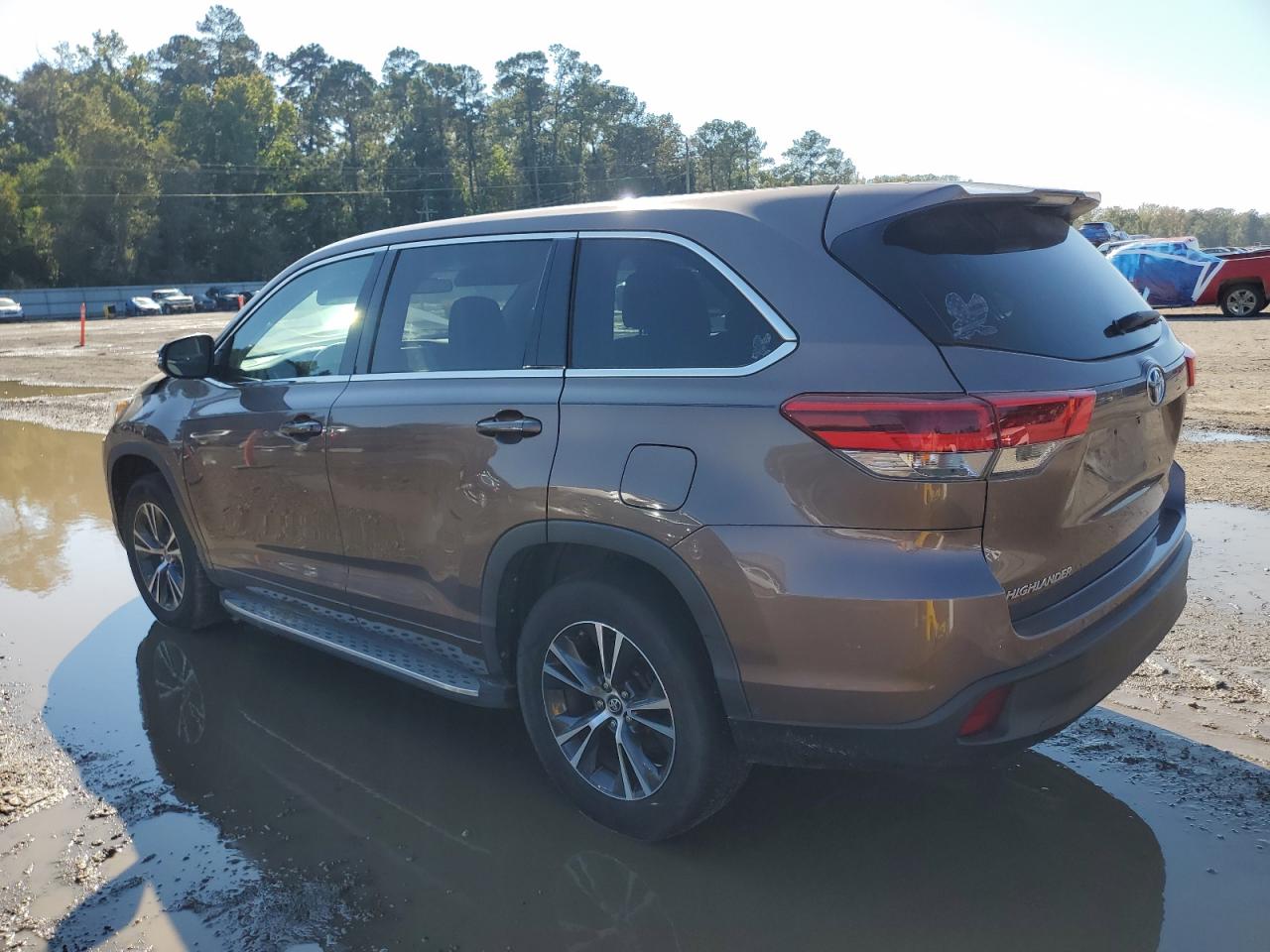 TOYOTA HIGHLANDER LE